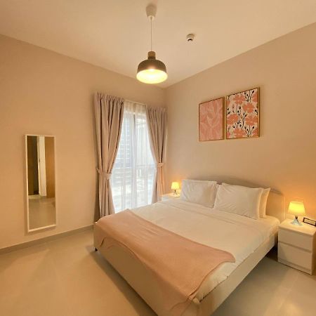 Апартаменты Lux Bnb Bellevue Tower Downtown Дубай Экстерьер фото