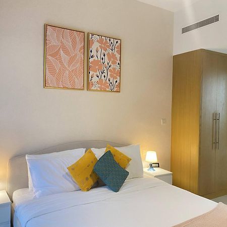 Апартаменты Lux Bnb Bellevue Tower Downtown Дубай Экстерьер фото