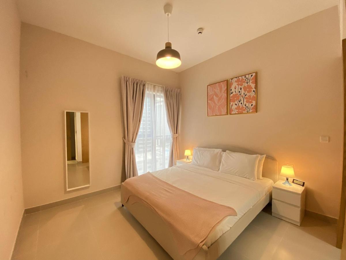 Апартаменты Lux Bnb Bellevue Tower Downtown Дубай Экстерьер фото