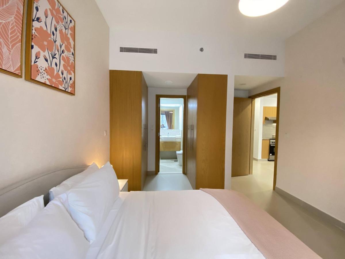 Апартаменты Lux Bnb Bellevue Tower Downtown Дубай Экстерьер фото