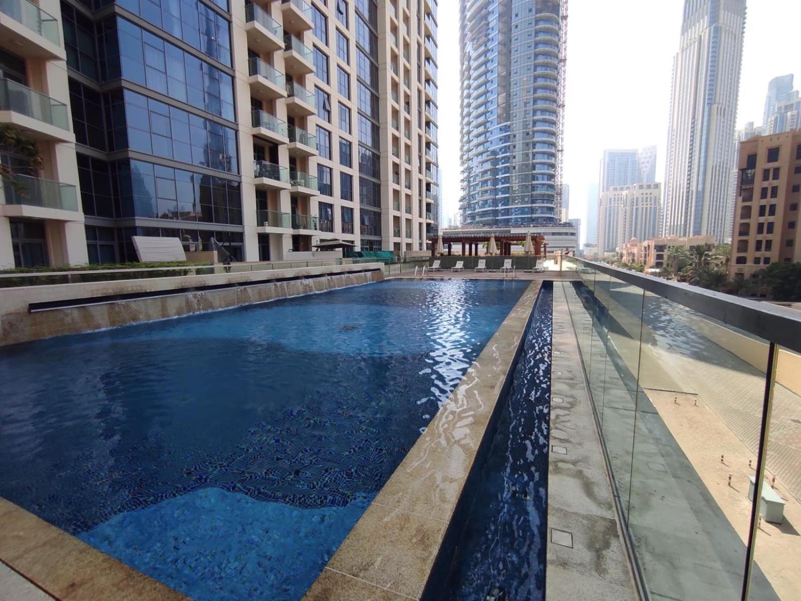 Апартаменты Lux Bnb Bellevue Tower Downtown Дубай Экстерьер фото